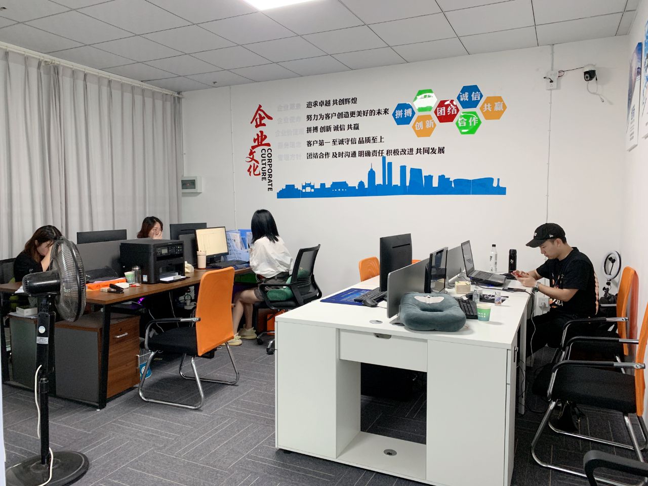 成都新添智能通用机器人生产制造基地预计6月初建成投产